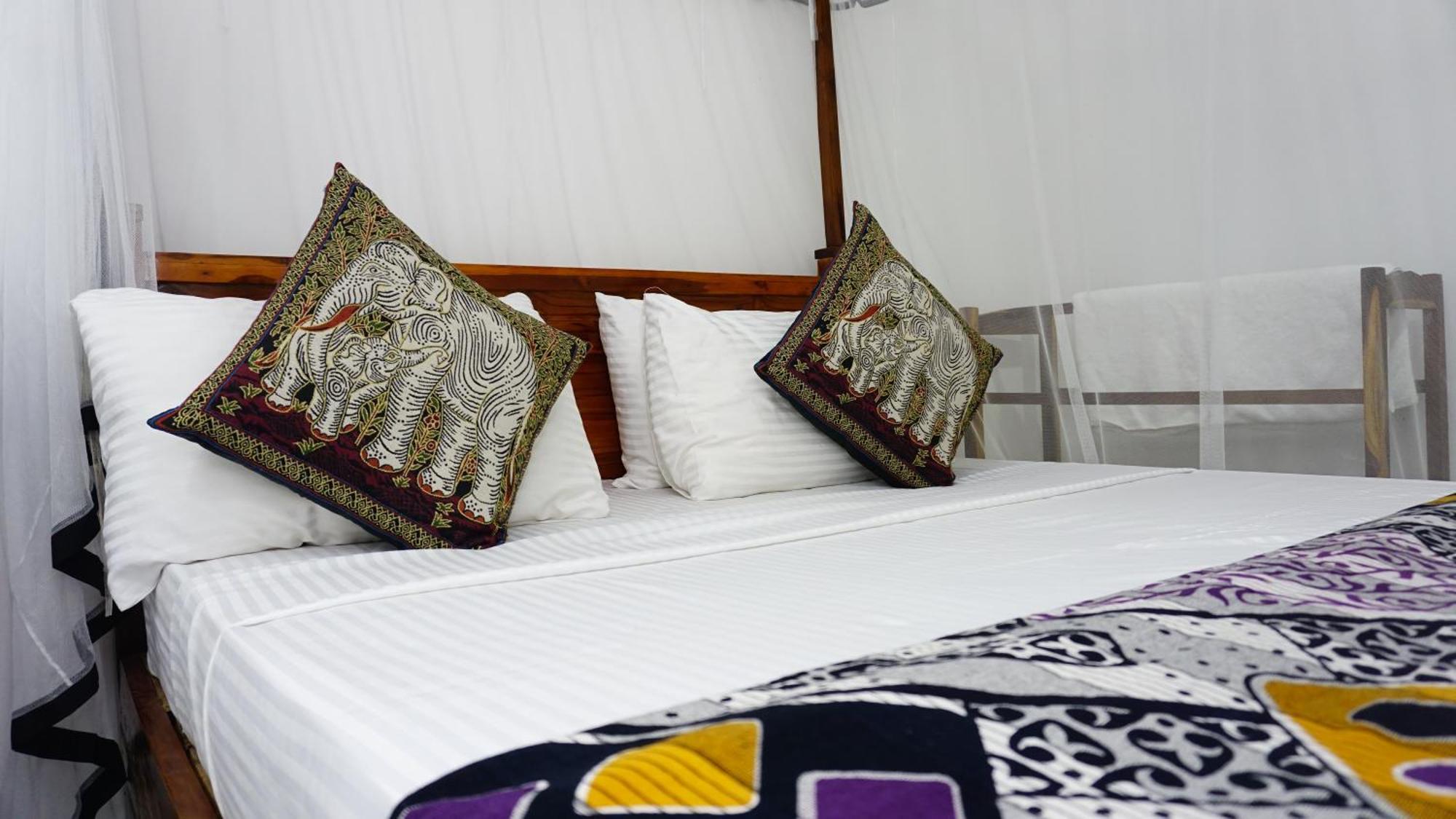 Namal Homestay سيغيرِيا المظهر الخارجي الصورة